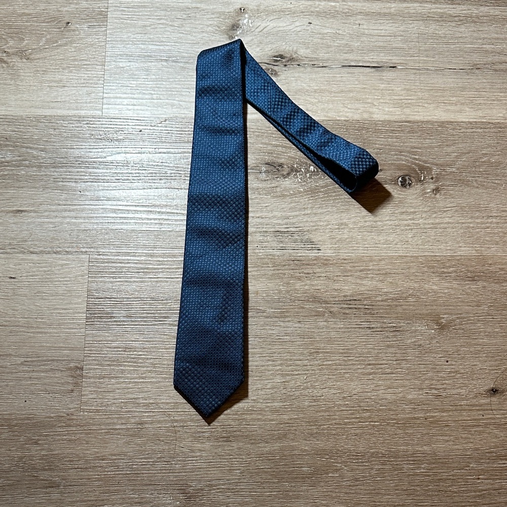 Oster Midnight Blue Tie
